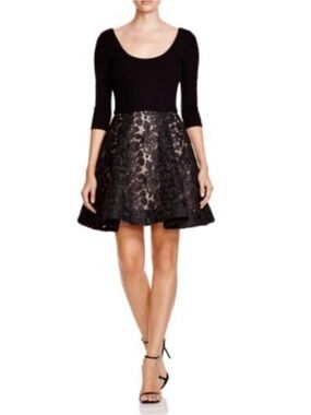Alice + Olivia Amie Black Lace Scoop Neck Fit & Flare Mini Dress Sz 4 EUC